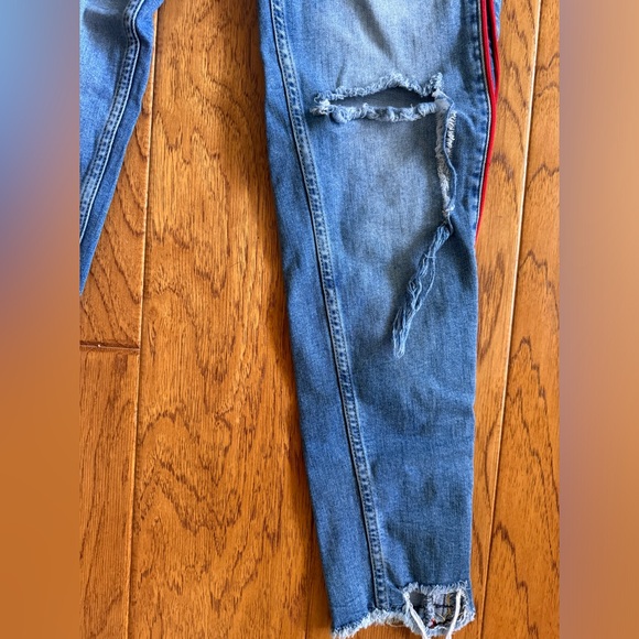 ZARA Authentic Skinny Jeans Women’s 8 Red Stripe Raw Hem Knee Hole Med Wash - Picture 2 of 6